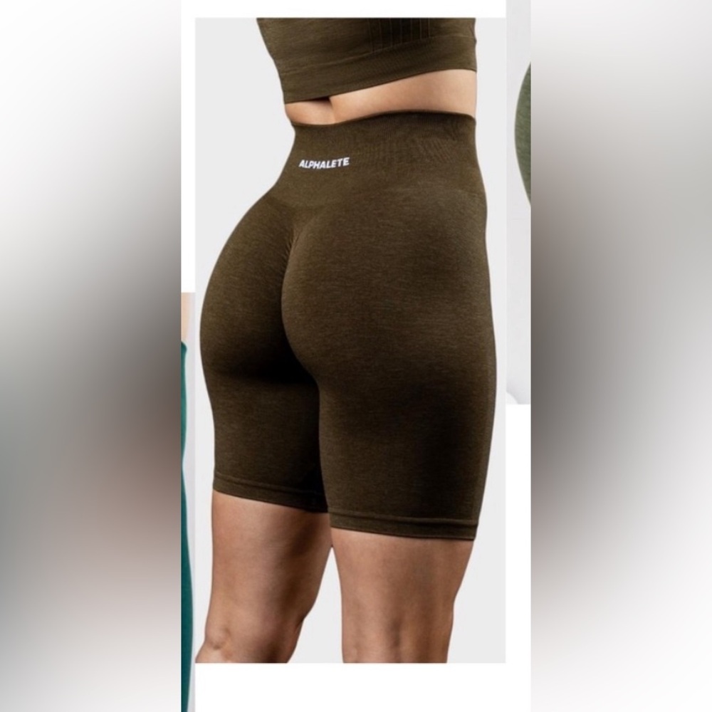 Alphalete Amplify 6.5 short